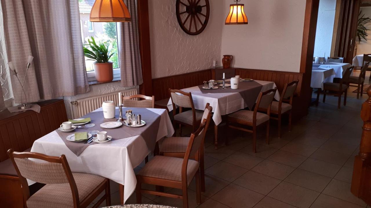 וונסטורף Gasthaus Deutsches Haus Garni מראה חיצוני תמונה